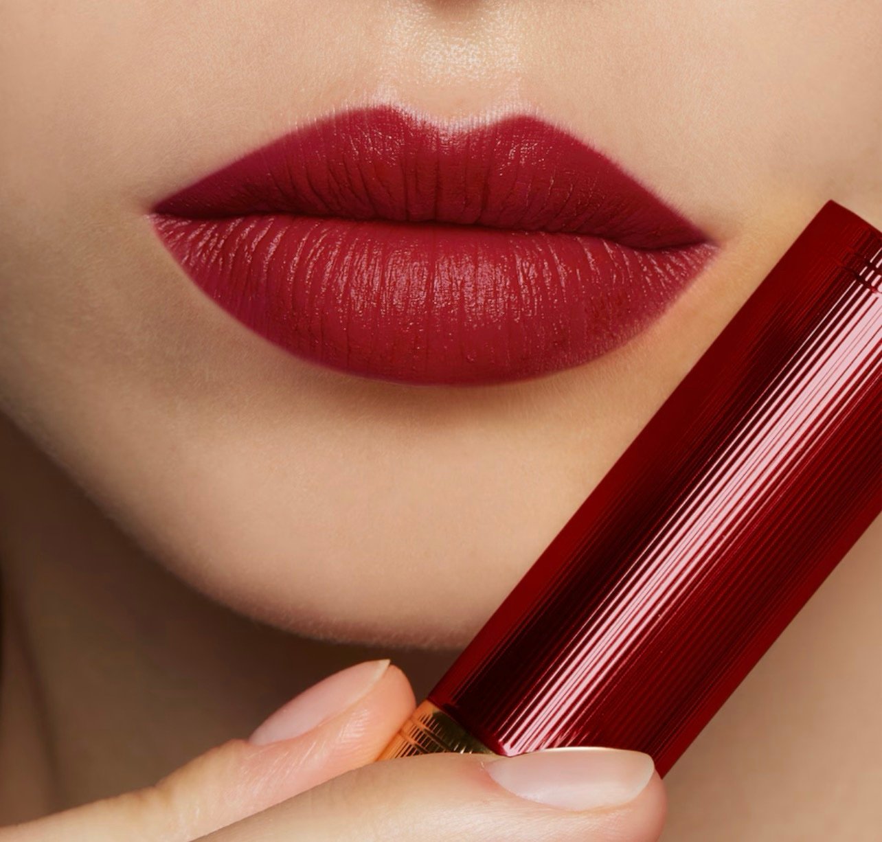 509 Gucci Rosso Ancora, Rouge à Lèvres Mat Lipstick - Imagen 4